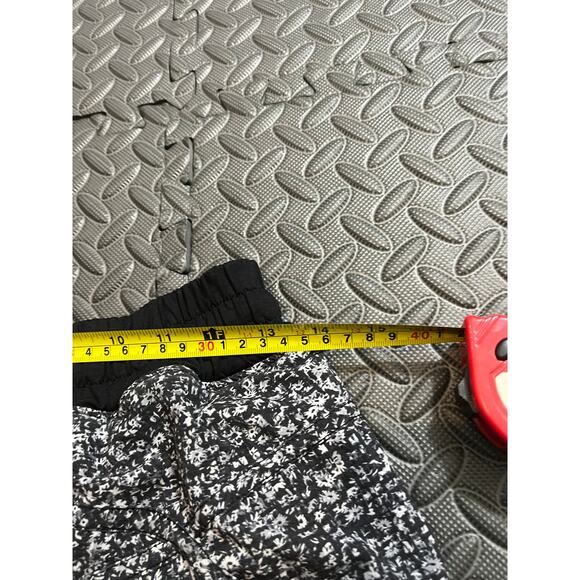 Lululemon Womens Tracker Low-Rise Lined Short 4" Floral Print Size 8 Athletic - Picture 7 of 8